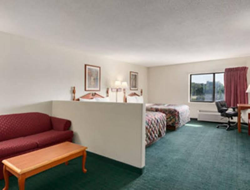 Отель Super 8 By Wyndham Chicago/Rosemont/O'Hare/Se River Grove Экстерьер фото